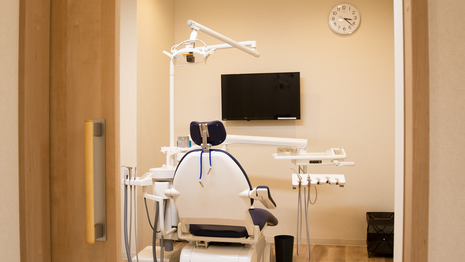 治療のご説明をしやすいように設置した画像モニター