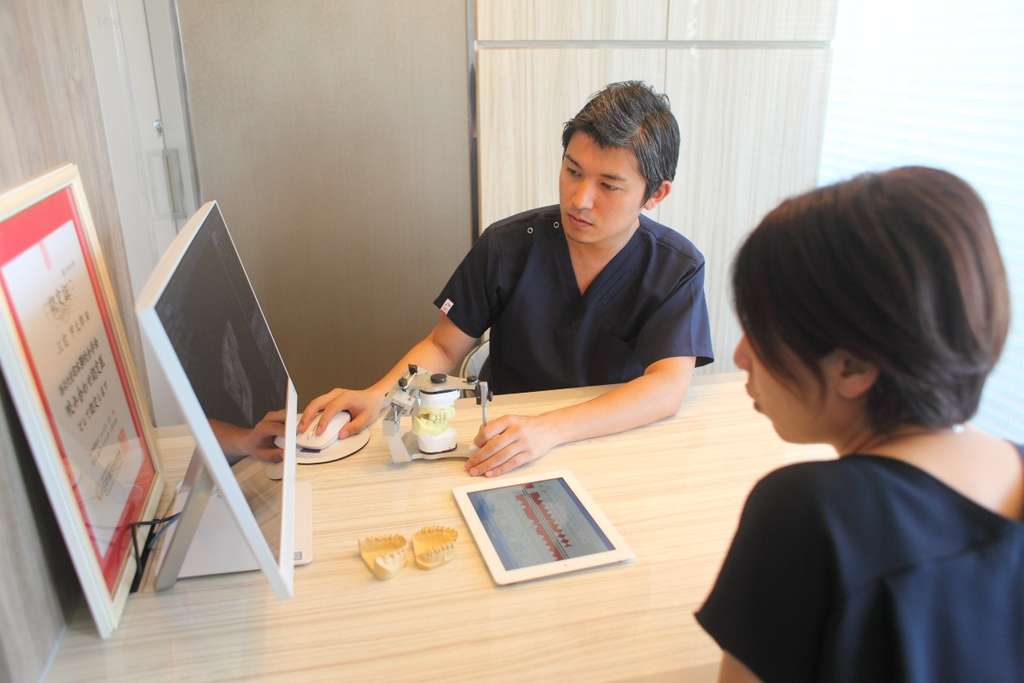 カウンセリングルームでの治療説明