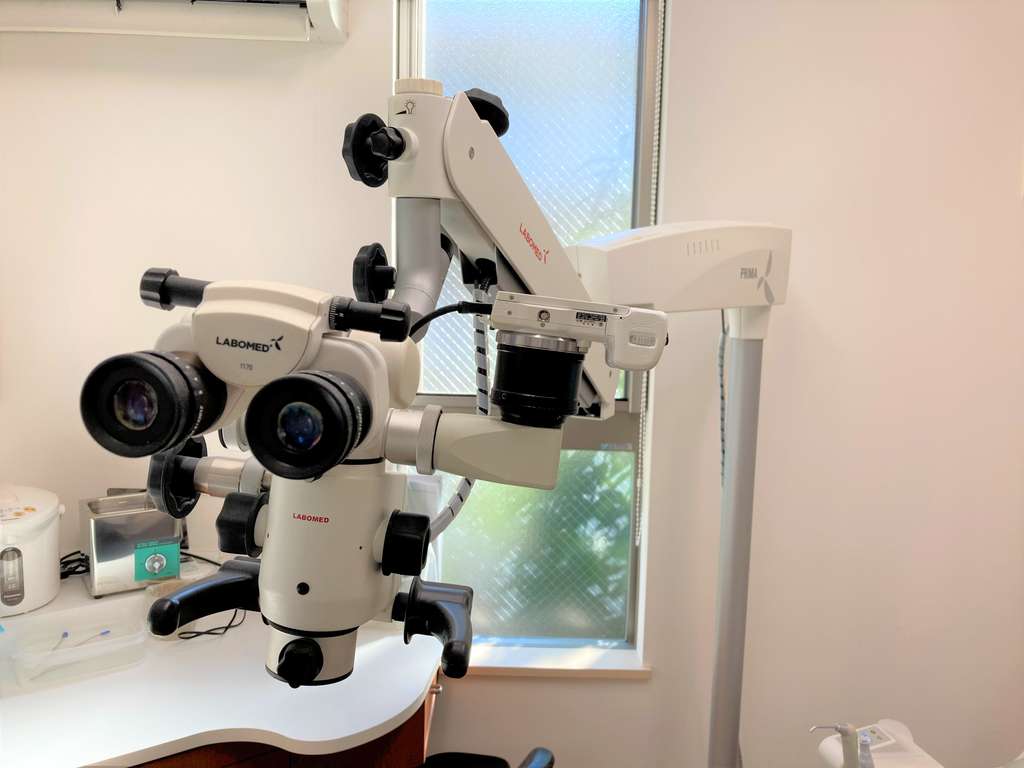 歯の神経の治療などで使用するマイクスコープ